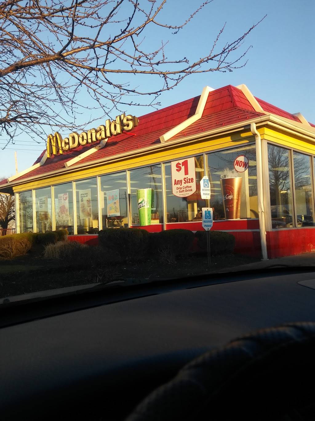 McDonalds | cafe | 9101 Kinsman Rd, Cleveland, OH 44104, USA | 2167213111 OR +1 216-721-3111