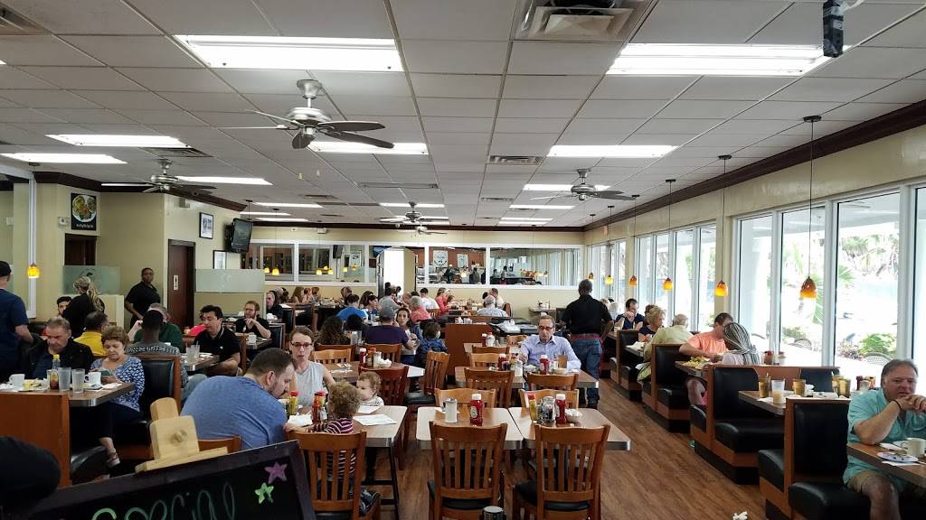 Mos Bagels & Deli | cafe | 2780 NE 187th St #2919, Miami, FL 33180, USA | 3059368555 OR +1 305-936-8555