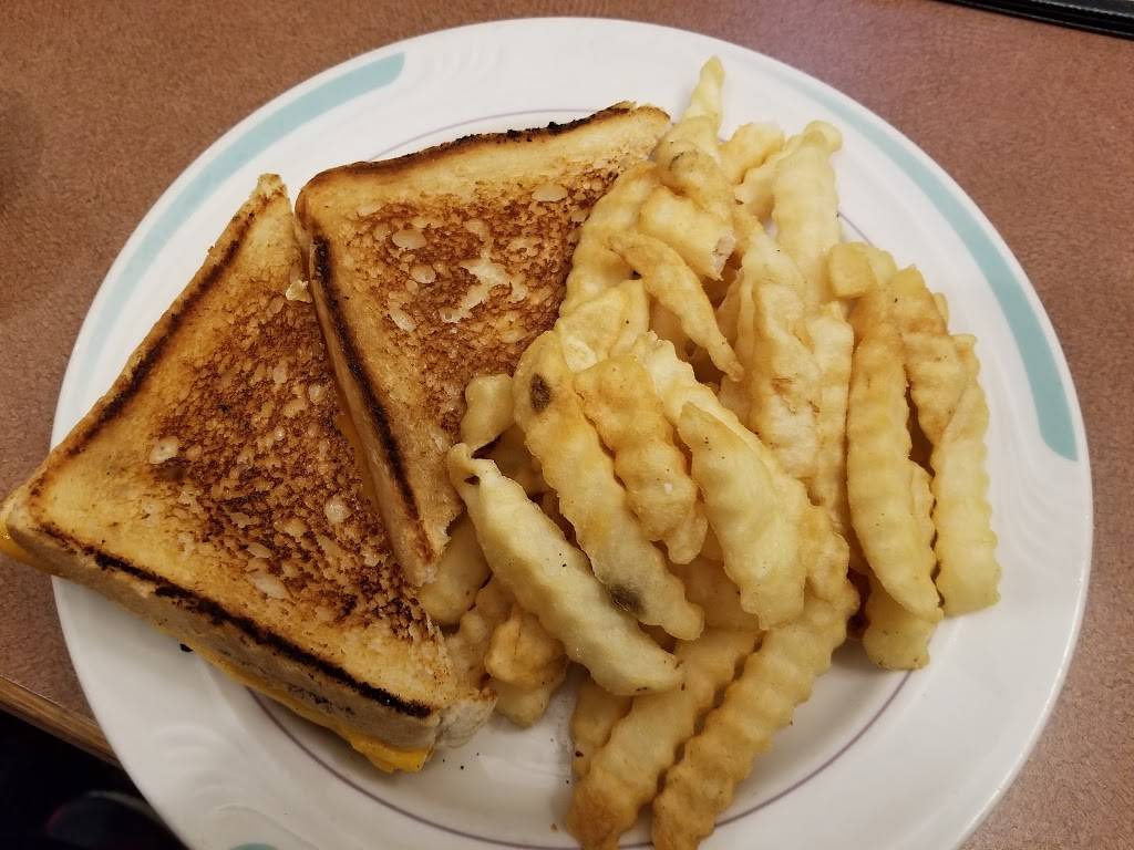 Bridgewater Restaurant & Pub | restaurant | 1009 W Park Ave, Chippewa Falls, WI 54729, USA | 7157236941 OR +1 715-723-6941