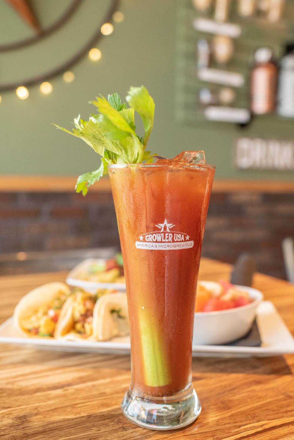 Growler USA - Austin | restaurant | 609 W 29th St, Austin, TX 78705, USA | 5128009532 OR +1 512-800-9532