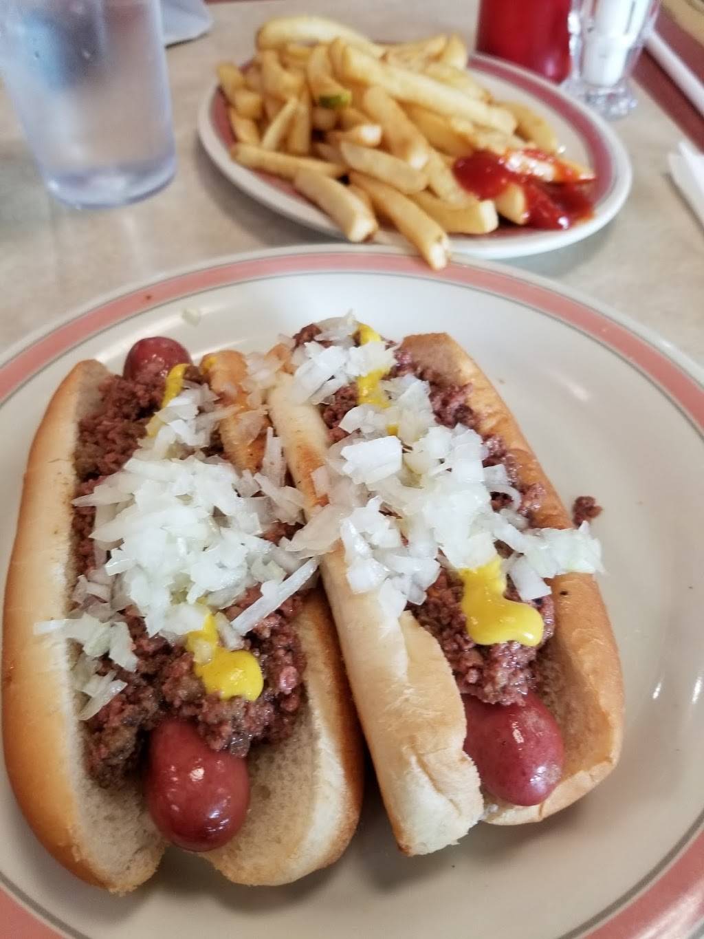 Mega Coney Island | restaurant | 3251 Owen Rd, Fenton, MI 48430, USA | 8107502234 OR +1 810-750-2234
