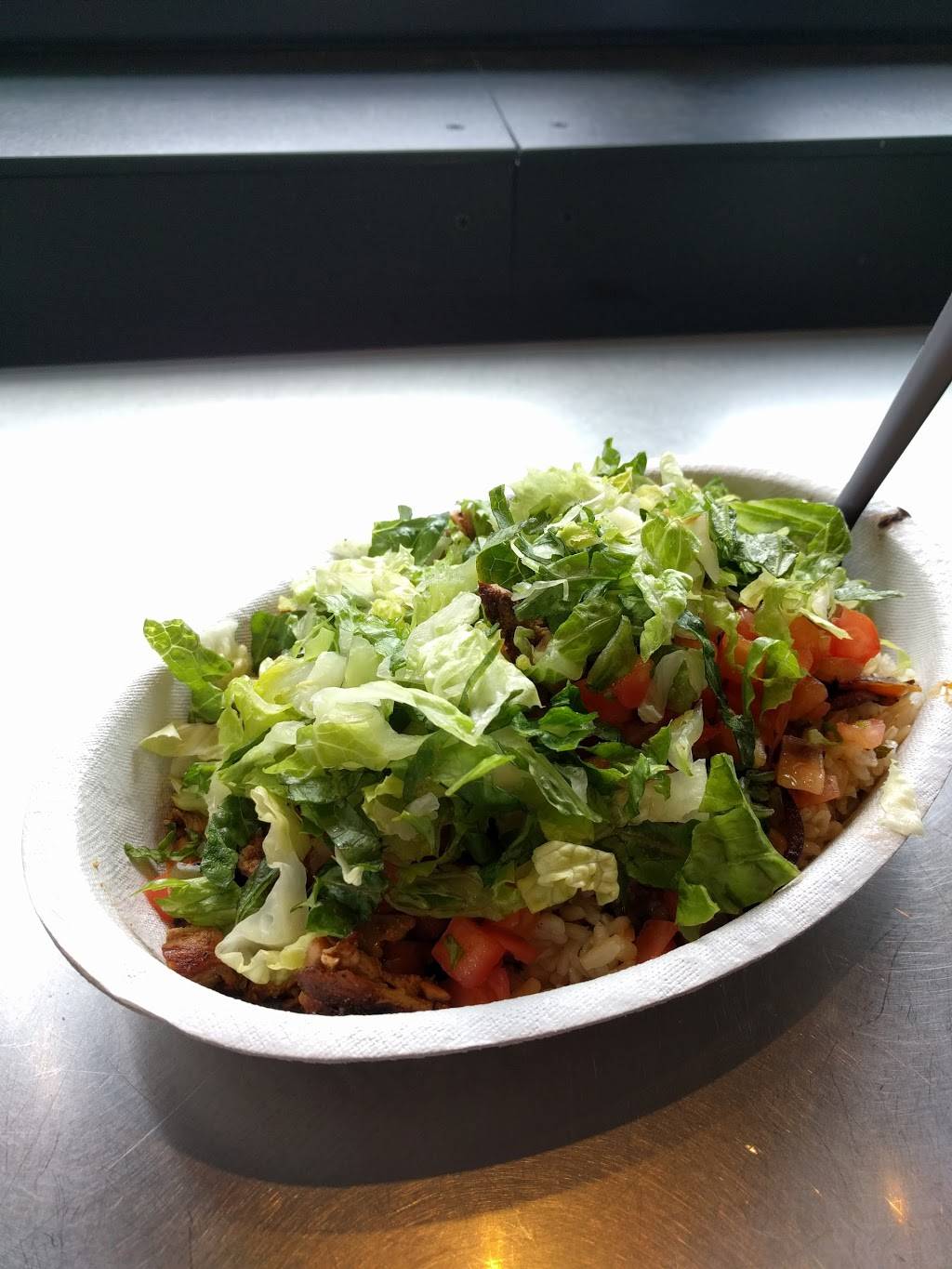 Chipotle Mexican Grill | restaurant | 1000 N High St, Columbus, OH 43201, USA | 6144724706 OR +1 614-472-4706
