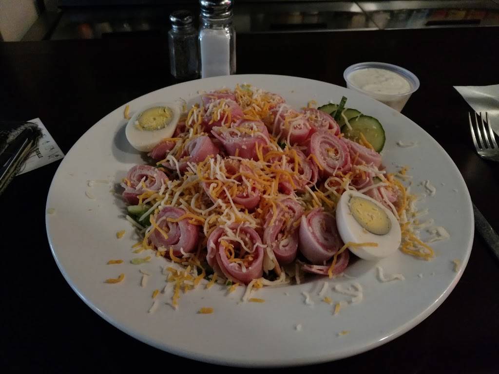 Boozies Bar & Grill | restaurant | 114 W 3rd St, Davenport, IA 52801, USA | 5633282929 OR +1 563-328-2929