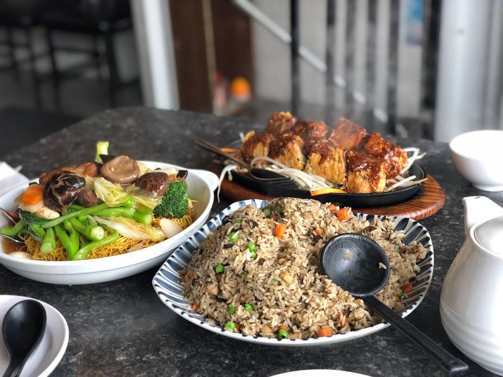 Buddhas Vegan Restaurant | restaurant | 666 Dundas St W, Toronto, ON M5T 1H9, Canada | 4166033811 OR +1 416-603-3811