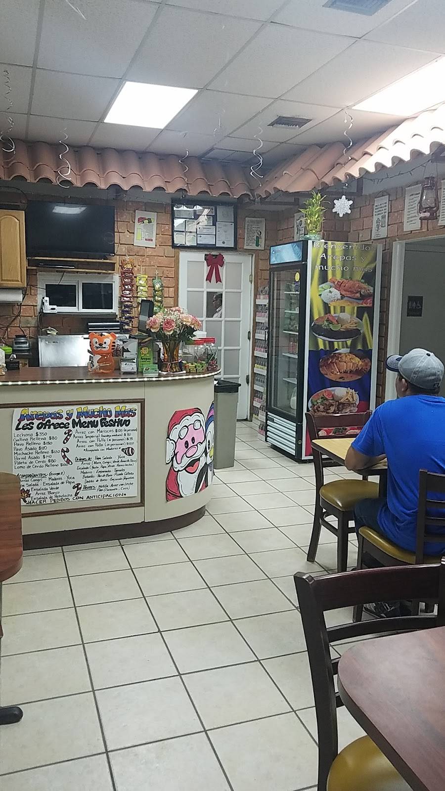 Arepas Y Mucho Mas | restaurant | 14431 Country Walk Dr, Miami, FL 33186, USA | 3052532133 OR +1 305-253-2133