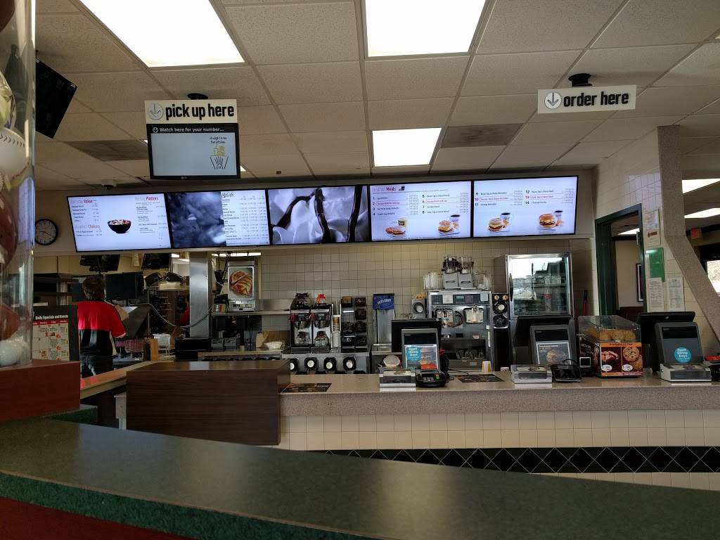 McDonalds | cafe | 1751 Madison Ave, Council Bluffs, IA 51503, USA | 7123280040 OR +1 712-328-0040