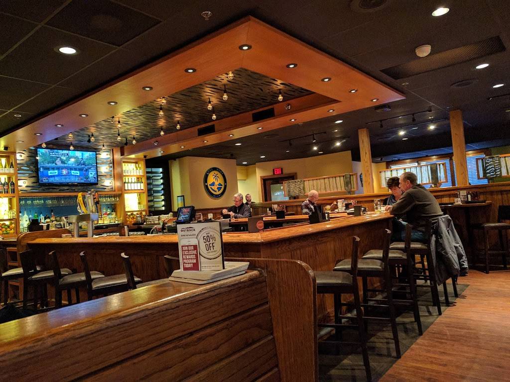 Outback Steakhouse | restaurant | 311 Hampton Ct, Onalaska, WI 54650, USA | 6087814329 OR +1 608-781-4329