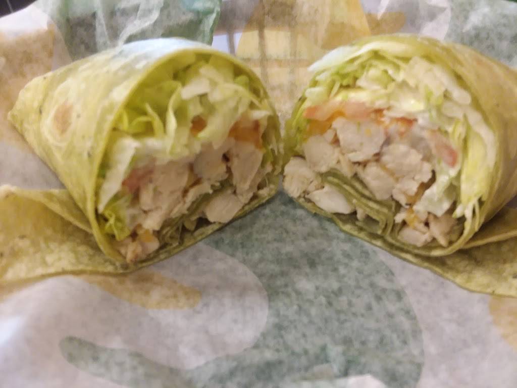 Subway | restaurant | 600 Courtland Blvd, Deltona, FL 32738, USA | 3865747333 OR +1 386-574-7333