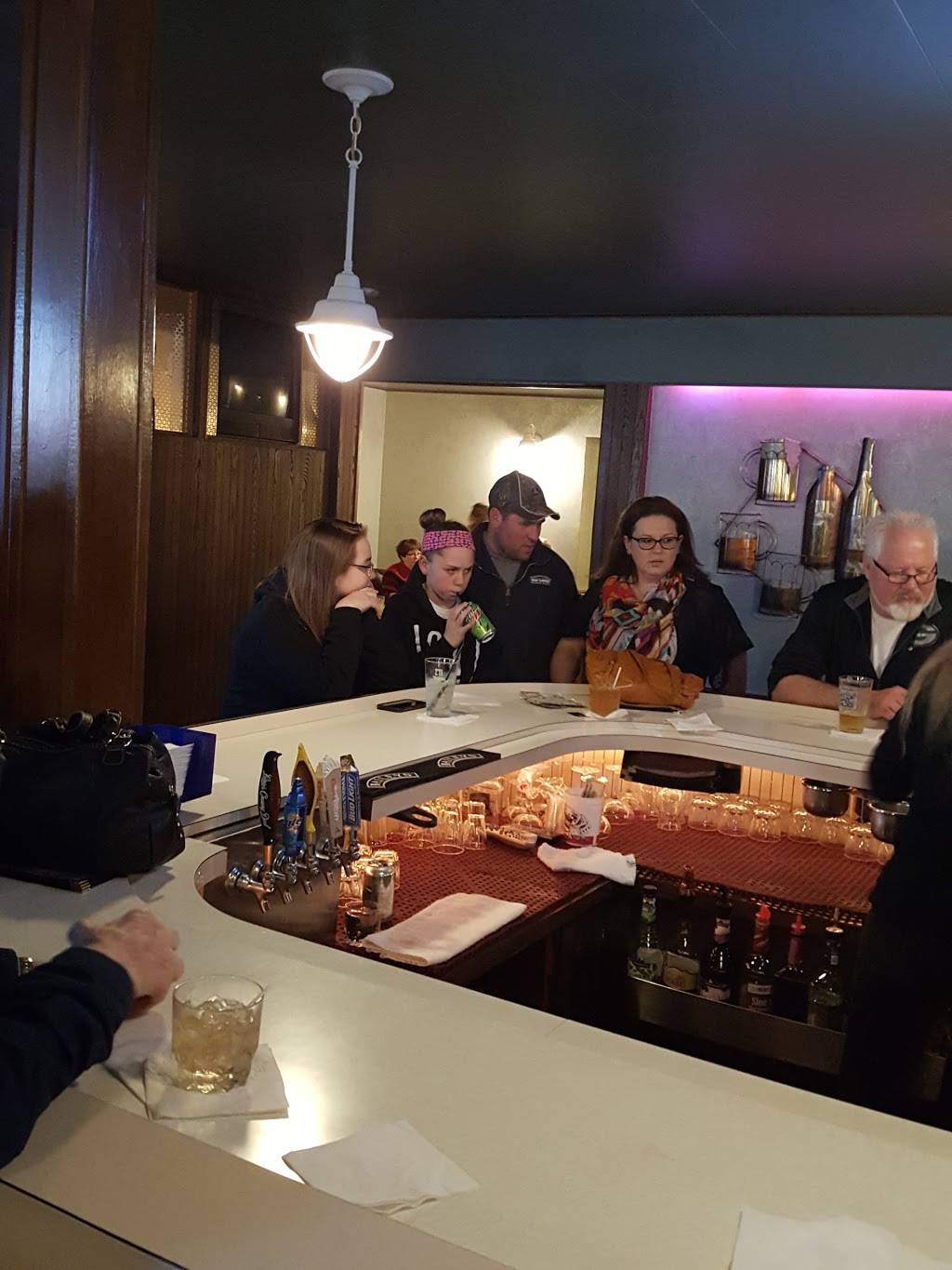 Mer & Jackies Supper Club | restaurant | 4899 County Rd Ee, Appleton, WI 54913, USA | 9207347407 OR +1 920-734-7407