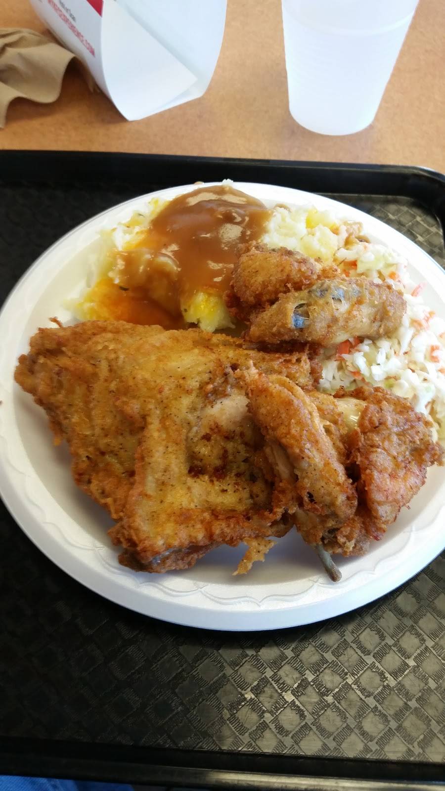 KFC | restaurant | 9 Corvette Dr, Litchfield, IL 62056, USA | 2173242736 OR +1 217-324-2736