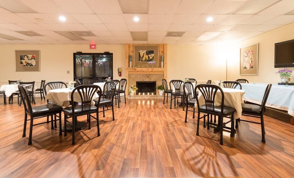 Harolds Place Chickee Bar And Grill | restaurant | 2555 Tamiami Trail N, Naples, FL 34103, USA | 2392637254 OR +1 239-263-7254