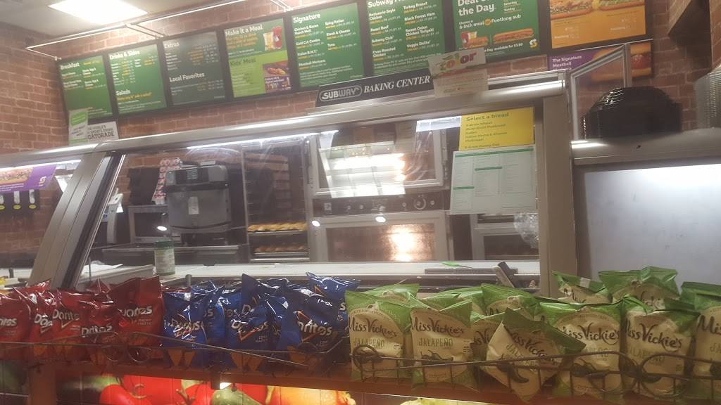 Subway | restaurant | 156 S US Hwy 17 92, Longwood, FL 32750, USA | 4073392795 OR +1 407-339-2795