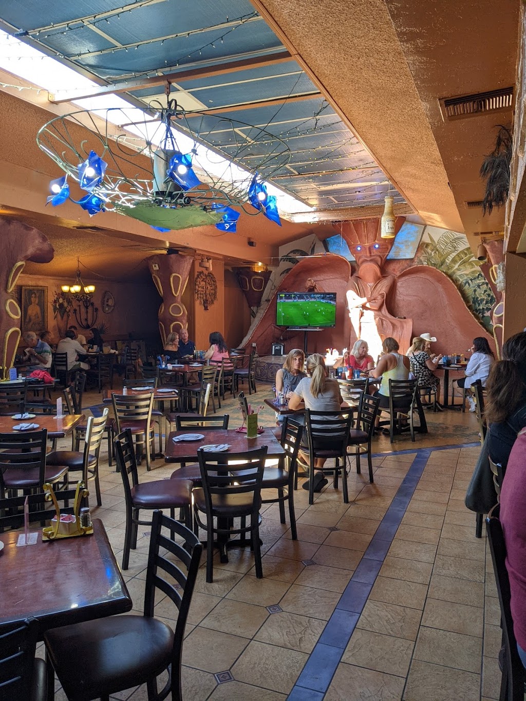 Los Olivos Mexican Patio | restaurant | 7328 E 2nd St, Scottsdale, AZ 85251, USA | 4809462256 OR +1 480-946-2256