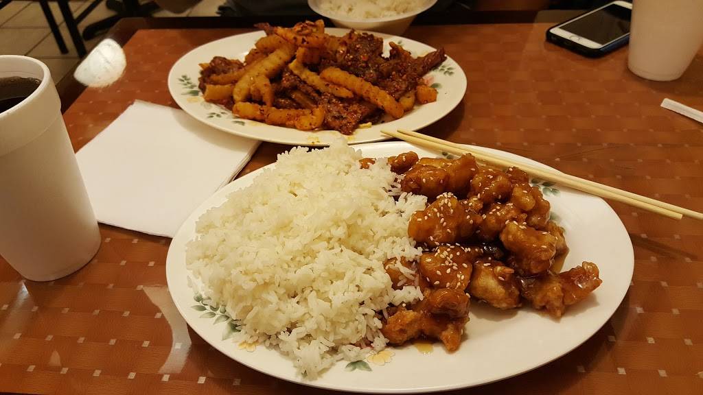 Chopstick Express | restaurant | 134 E College Ave, State College, PA 16801, USA | 8142371717 OR +1 814-237-1717