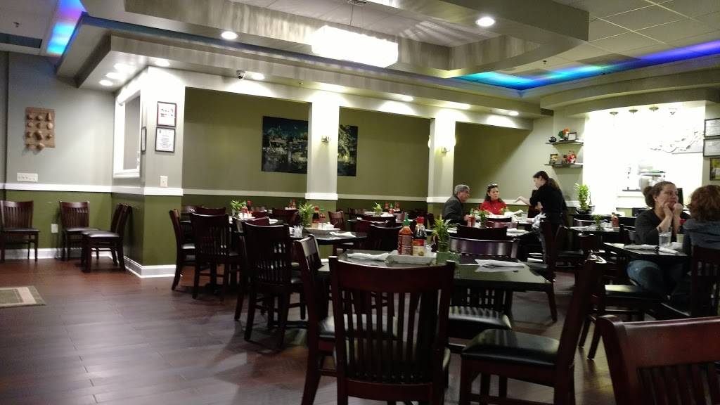 Pho Roswell | restaurant | 640 W Crossville Rd, Roswell, GA 30075, USA | 7702991549 OR +1 770-299-1549