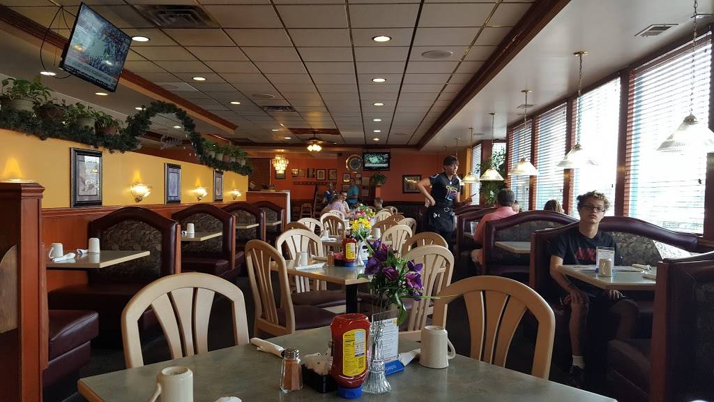 Four Seasons Diner | restaurant | 1935 Shadeland Ave, Indianapolis, IN 46219, USA | 3173750520 OR +1 317-375-0520