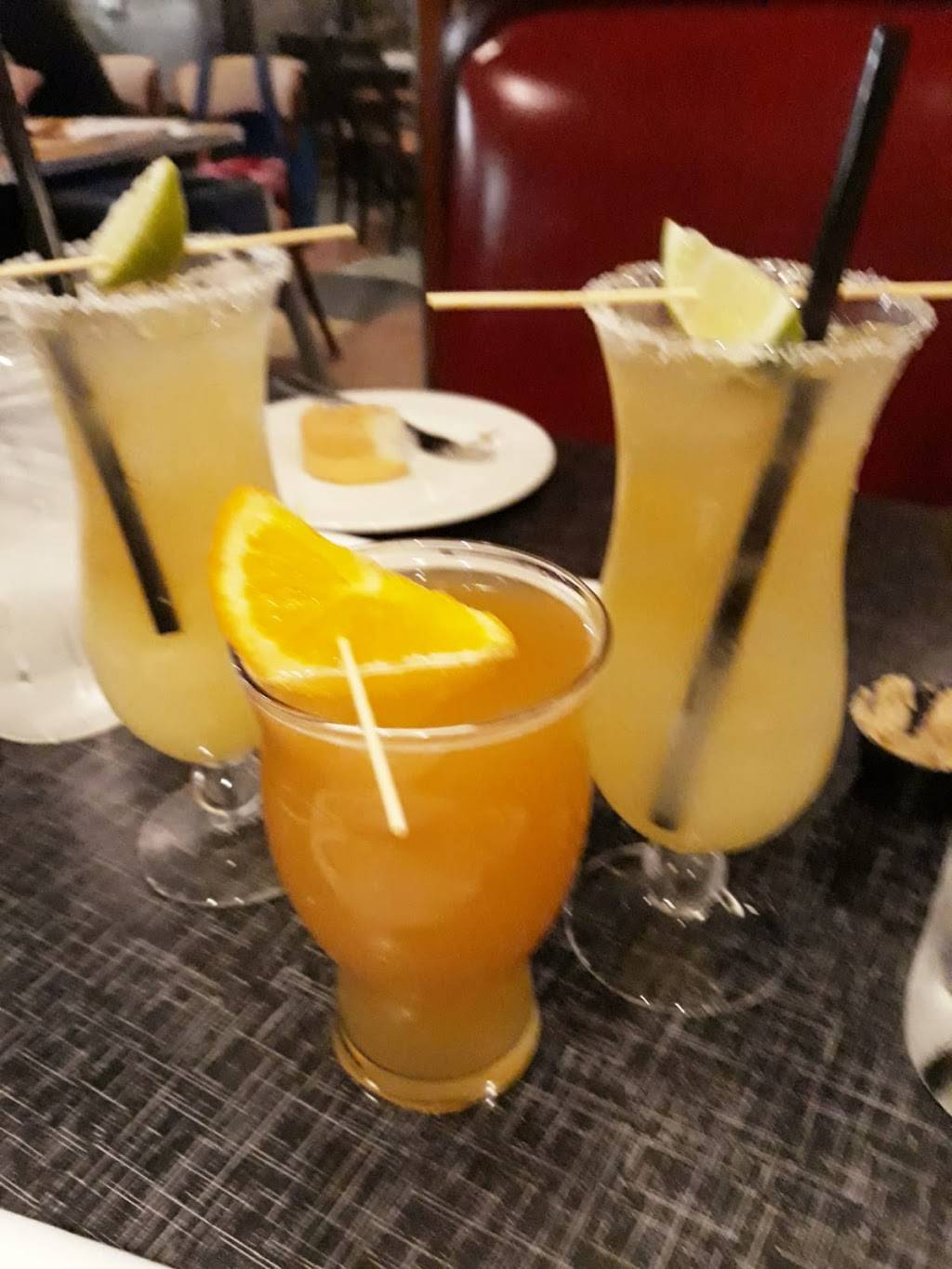 Lucilles Smokehouse Bar-B-Que | restaurant | 1870 Montebello Town Center Drive, Rosemead, CA 91770, USA | 3237267427 OR +1 323-726-7427