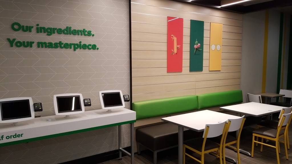 Subway Restaurants | restaurant | 1151 US Hwy 90 E, Castroville, TX 78009, USA | 8305843048 OR +1 830-584-3048