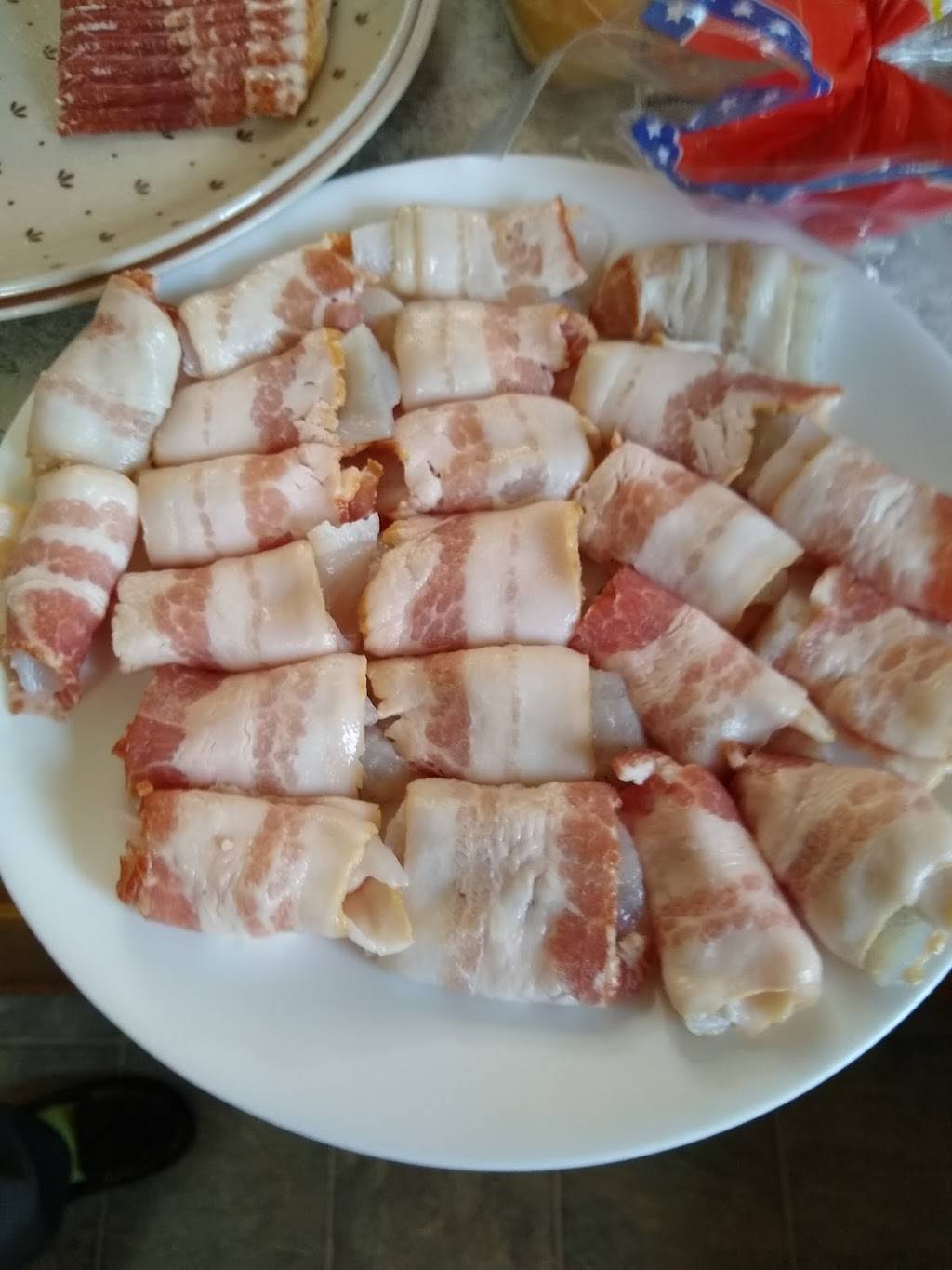 Fish & Chicken Land | restaurant | 4108 Saginaw St, Flint, MI 48505, USA | 8107859070 OR +1 810-785-9070