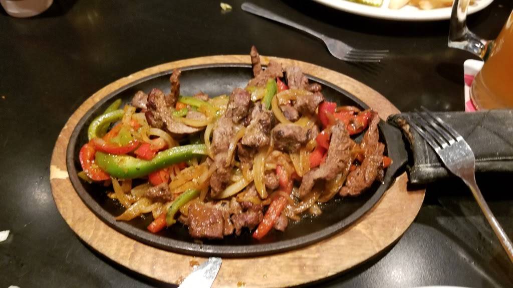 Dannys Bar & Grill North | restaurant | 10940 Parallel Pkwy, Kansas City, KS 66109, USA | 9133280247 OR +1 913-328-0247