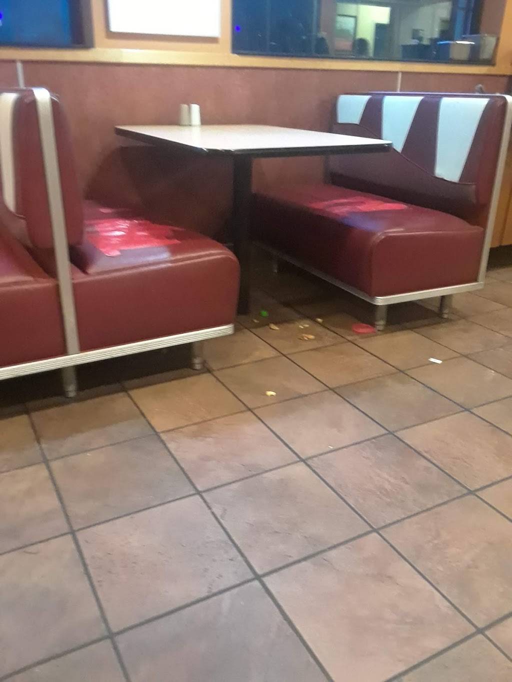 KFC | restaurant | 80 Clinton Plaza, Clinton, IL 61727, USA | 2179352022 OR +1 217-935-2022