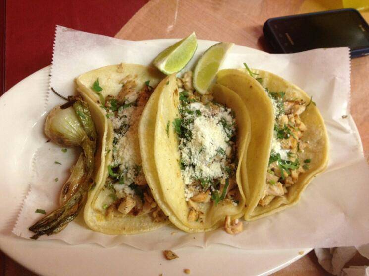 El Aguila Dorada | restaurant | 830 Broadway, Bayonne, NJ 07002, USA | 2018580033 OR +1 201-858-0033