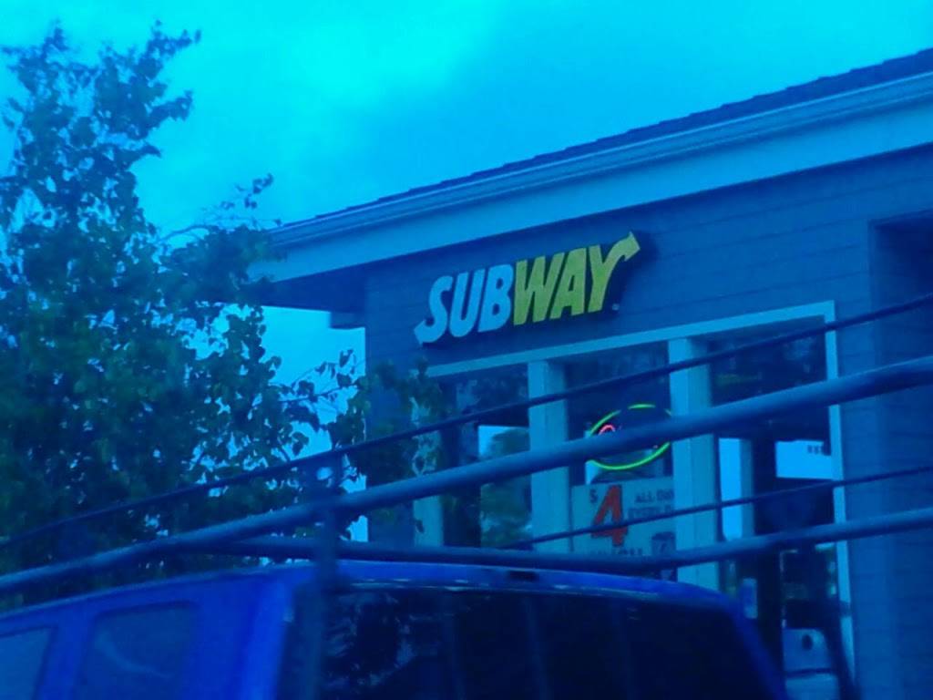 Subway Restaurants | restaurant | Shelter Island Village S/C, 2907 Shelter Island Dr Suite 102 & 103, San Diego, CA 92106, USA | 6192212964 OR +1 619-221-2964