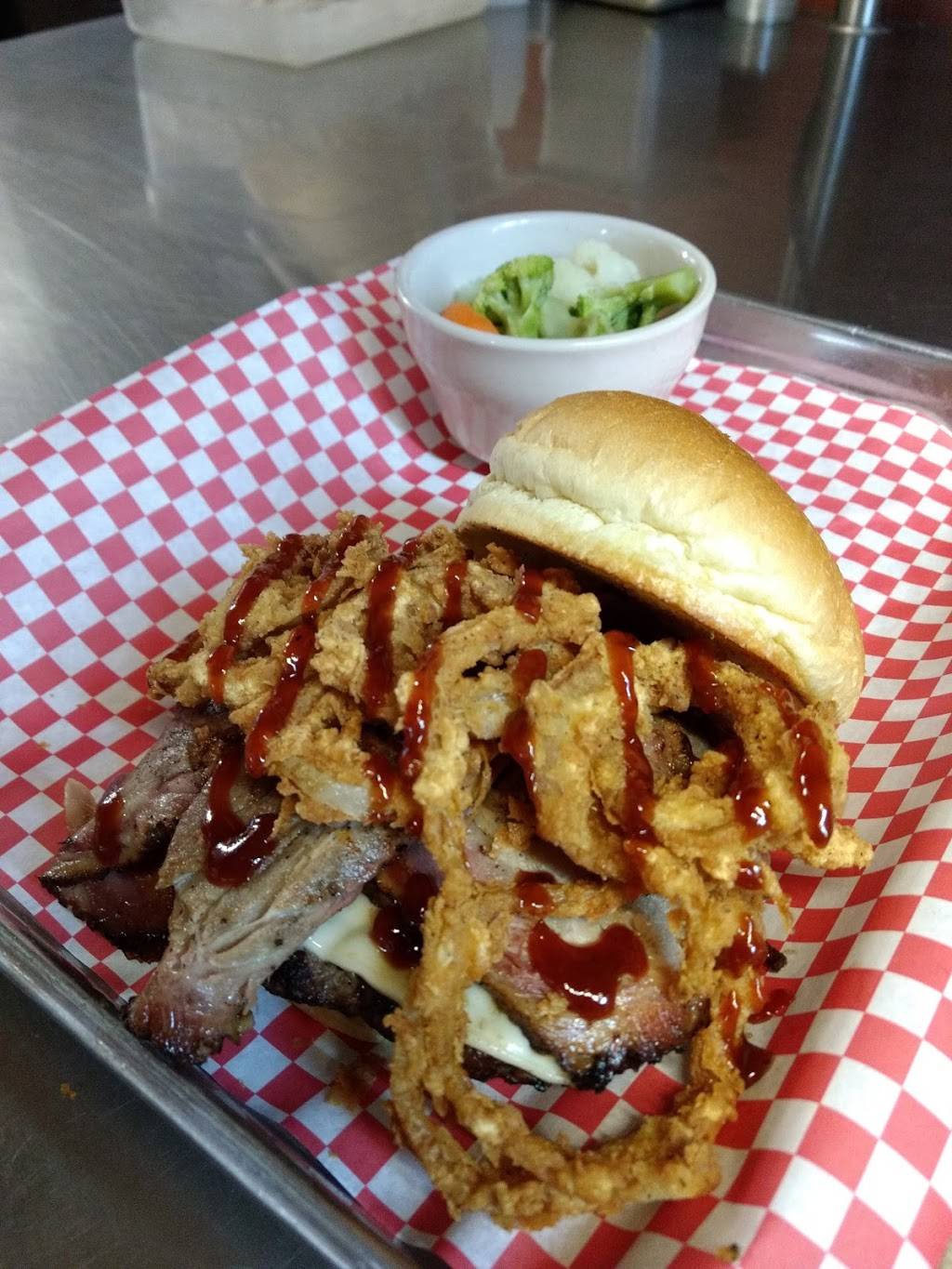 Zeppelin Bar and Grill | restaurant | 1101 W Bond St, Lincoln, NE 68521, USA | 4024741101 OR +1 402-474-1101