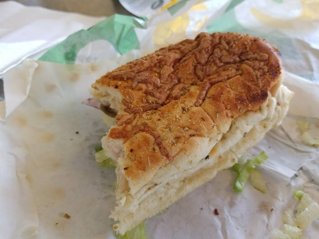 Subway | restaurant | 415 N Mable St, Pinconning, MI 48650, USA | 9898795100 OR +1 989-879-5100