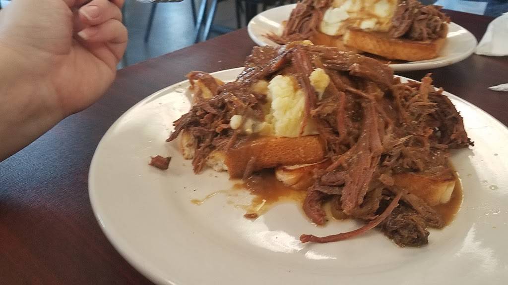 Michelles Palace Two BBQ | restaurant | 2577 US-41, Greenbrier, TN 37073, USA | 6158632085 OR +1 615-863-2085