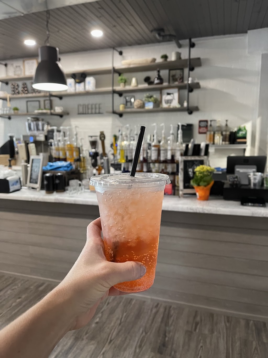 Henrys Coffee House | cafe | 413 Market St, Osage City, KS 66523, USA | 7852195011 OR +1 785-219-5011