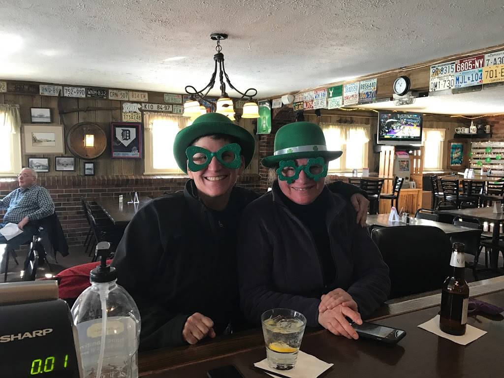 Karlin Inn | restaurant | 7484 Karlin Rd, Interlochen, MI 49643, USA | 2312637995 OR +1 231-263-7995