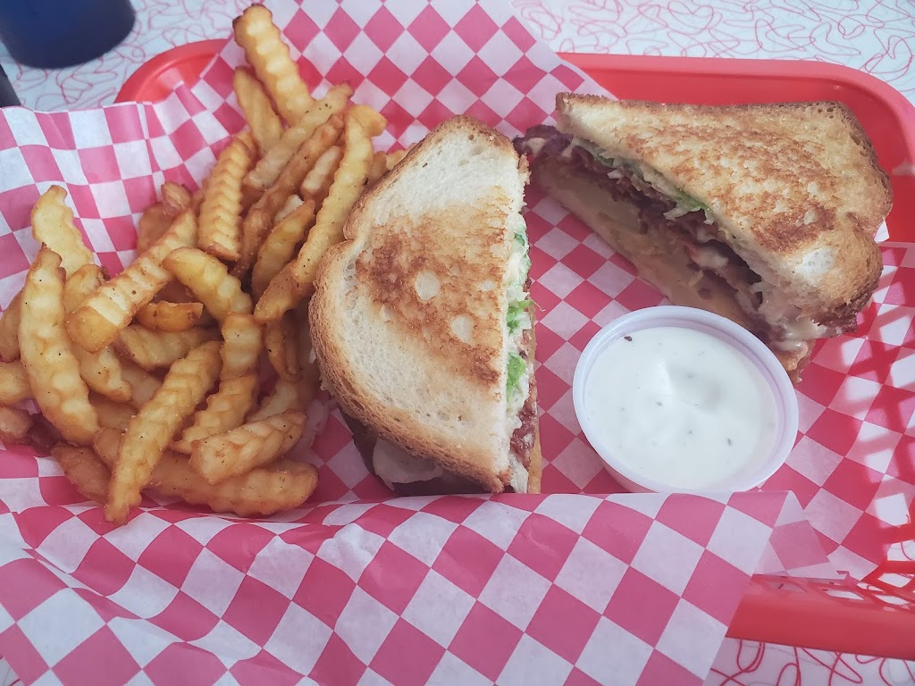 Big Tastys | restaurant | 309 SW Park St, Okeechobee, FL 34972, USA | 8636235470 OR +1 863-623-5470