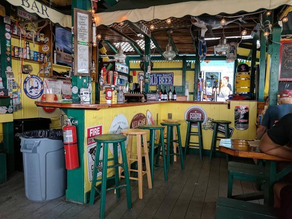 Coop De ville Restaurant | restaurant | 12 Circuit Avenue Extension, Oak Bluffs, MA 02557, USA | 5086933420 OR +1 508-693-3420