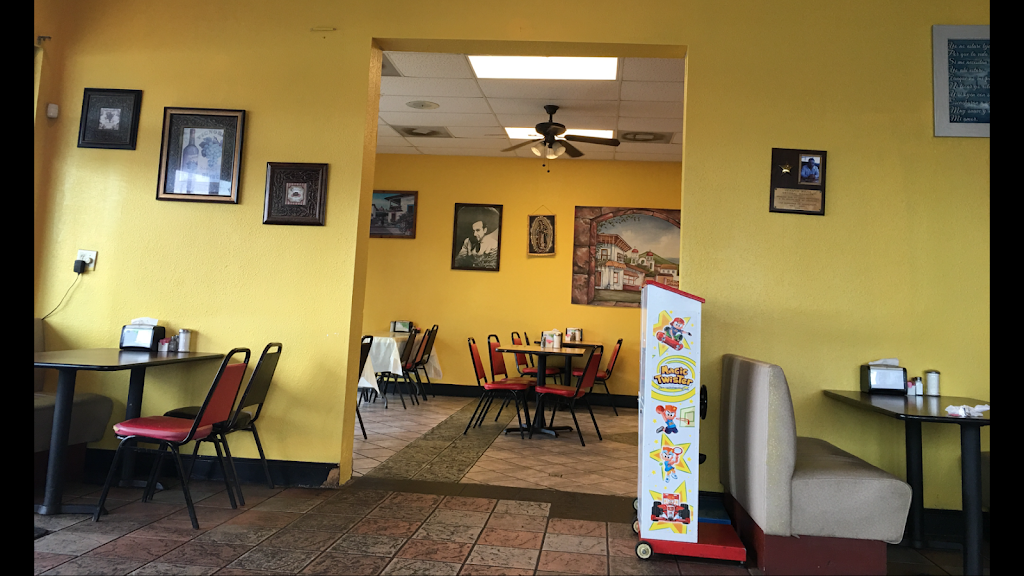 Las Sabrosas de Guanajuato | restaurant | 6825 San Pedro Ave, San Antonio, TX 78216, USA | 2107859211 OR +1 210-785-9211