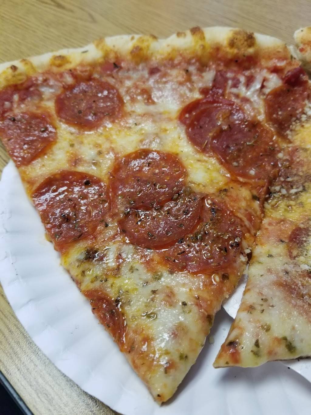 Miss Ellies Pizza | restaurant | 903 E Bitters Rd, San Antonio, TX 78216, USA | 2104991258 OR +1 210-499-1258