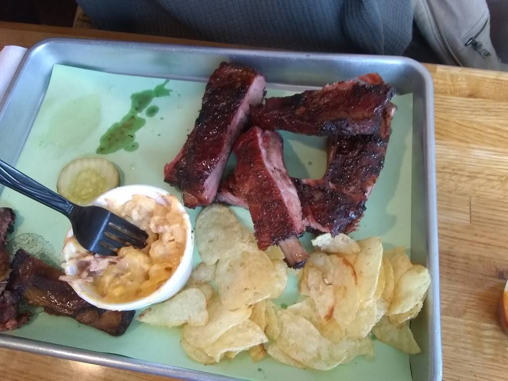 PRIMOS BBQ | restaurant | 2420 Sunnyside Dr, Cadillac, MI 49601, USA | 2317791575 OR +1 231-779-1575