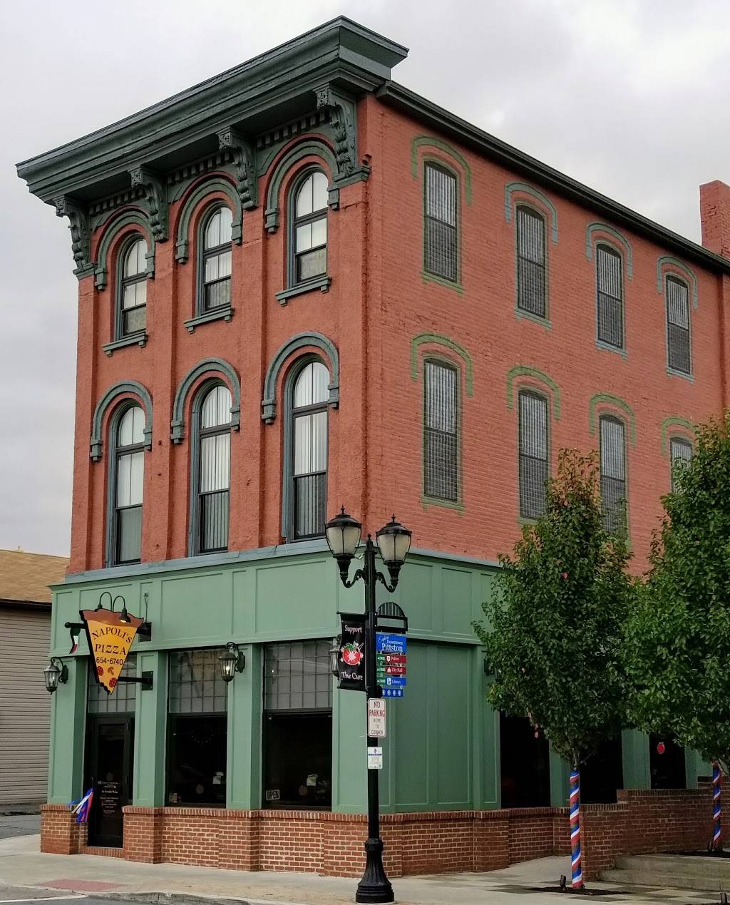 Napolis Pizza | restaurant | 26 S Main St, Pittston, PA 18640, USA | 5706546740 OR +1 570-654-6740