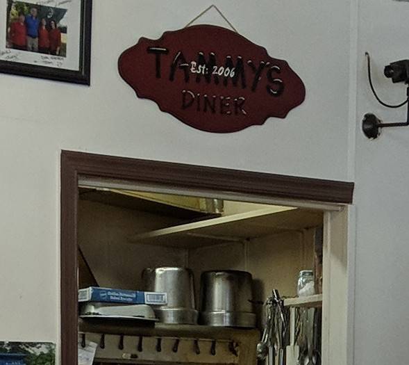Tammys Diner | restaurant | 2 E Loudoun St, Round Hill, VA 20141, USA | 5403380080 OR +1 540-338-0080