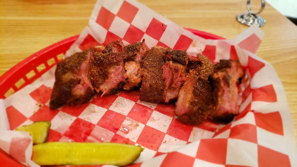 Fatbacks Barbecue | restaurant | 1334 Linden Ave, Dayton, OH 45410, USA | 9372547427 OR +1 937-254-7427