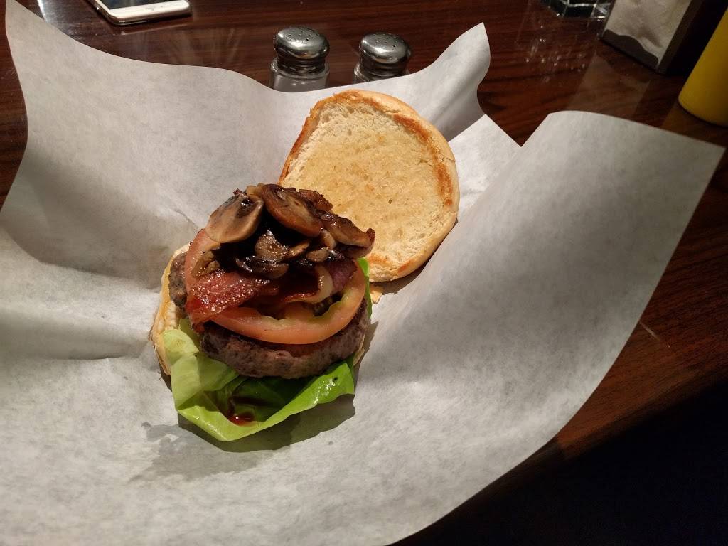 Woodys Palm House | night club | 450 S Palm Canyon Dr, Palm Springs, CA 92262, USA | 7602300188 OR +1 760-230-0188