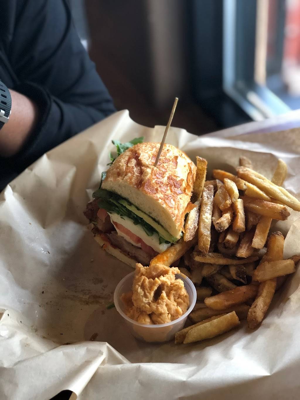 Oskar Blues Grill & Brew | restaurant | 303 Main St, Lyons, CO 80540, USA | 3038236685 OR +1 303-823-6685