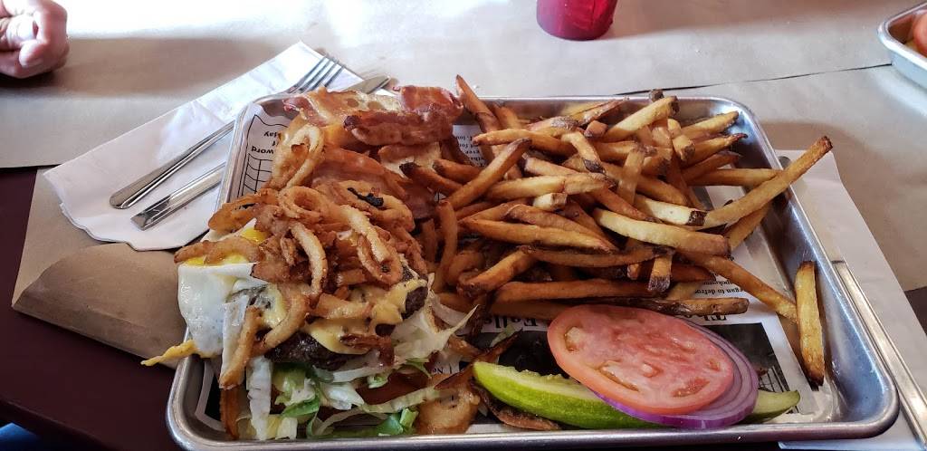 The Burger Barn | restaurant | 289 NY-100, Somers, NY 10589, USA | 9142760600 OR +1 914-276-0600