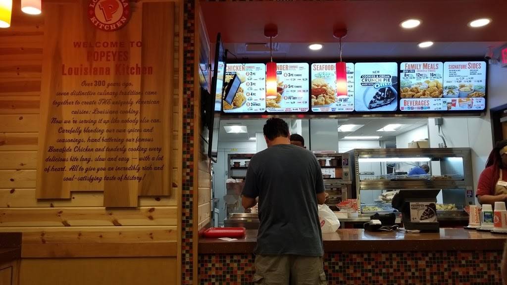 Popeyes Louisiana Kitchen | restaurant | 16530 FL-50, Clermont, FL 34711, USA | 3524328680 OR +1 352-432-8680