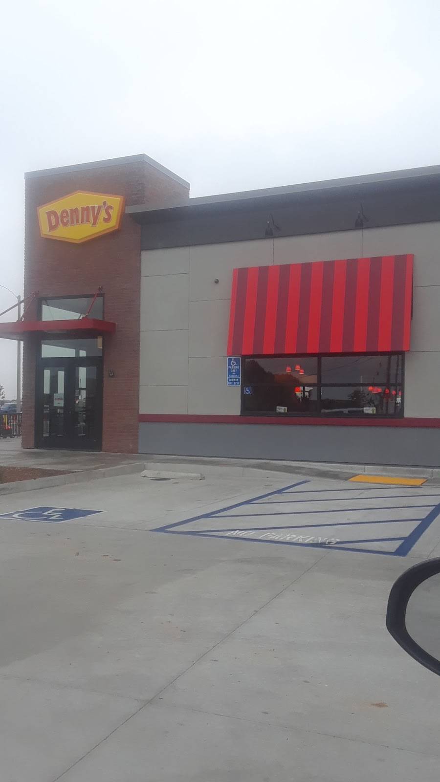 Dennys | restaurant | 36490 Winchester Rd, Murrieta, CA 92563, USA | 9512394484 OR +1 951-239-4484