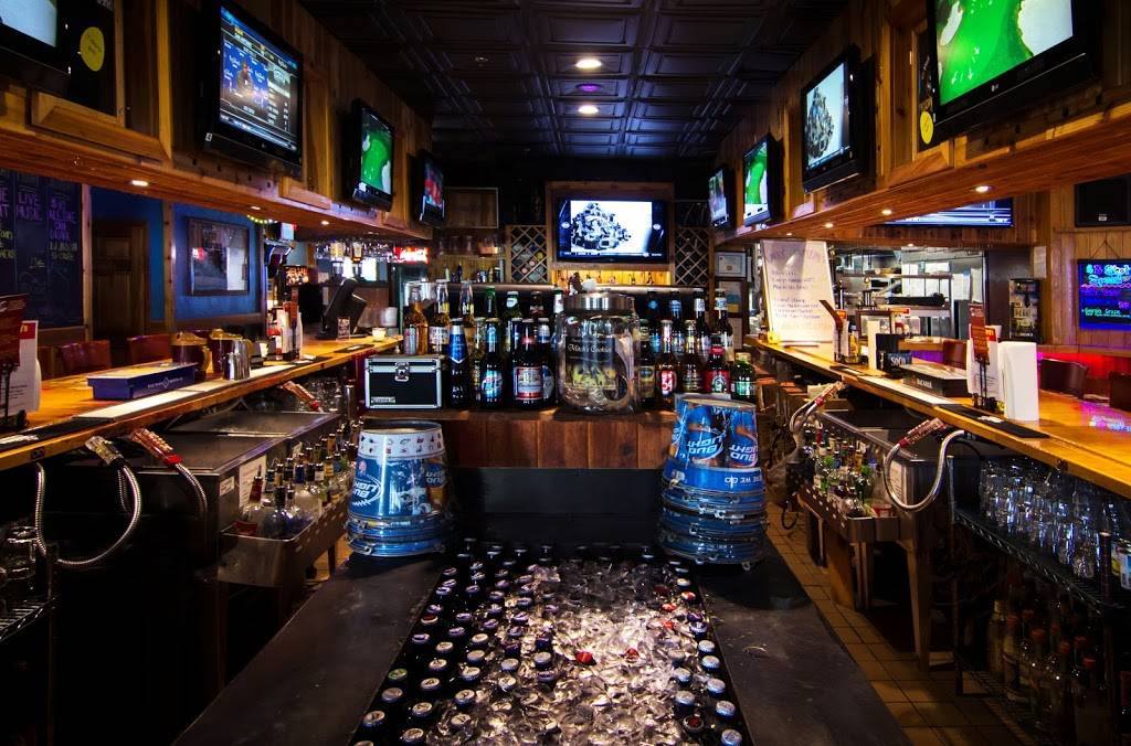 Pelican Larrys | restaurant | 1046 Pine Ridge Rd, Naples, FL 34108, USA | 2396490800 OR +1 239-649-0800