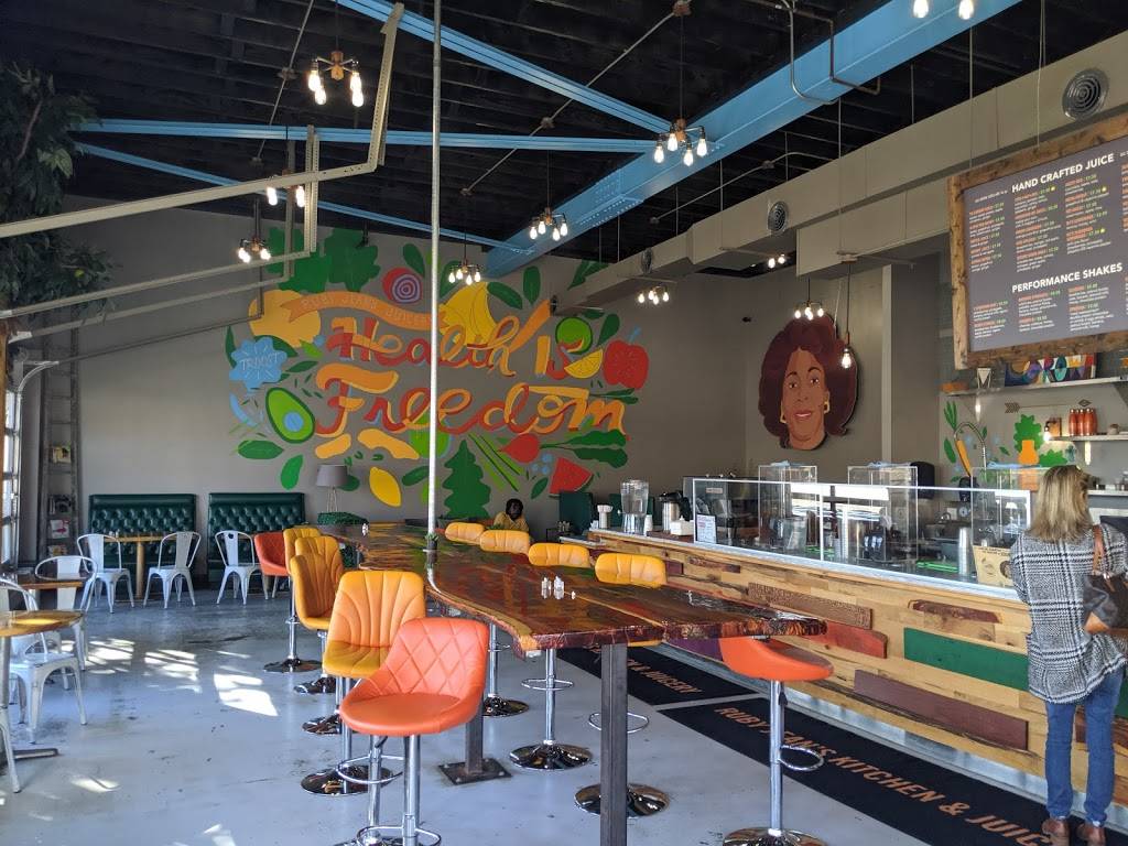 Ruby Jeans Kitchen & Juicery | restaurant | 3000 Troost Ave, Kansas City, MO 64109, USA | 8163211440 OR +1 816-321-1440