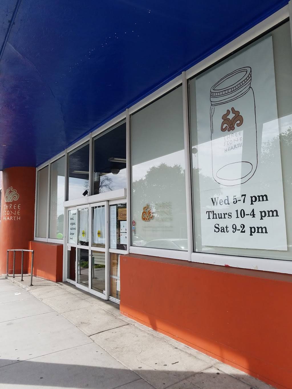 Three Stone Hearth | meal takeaway | 1581 University Ave, Berkeley, CA 94703, USA | 5109811334 OR +1 510-981-1334