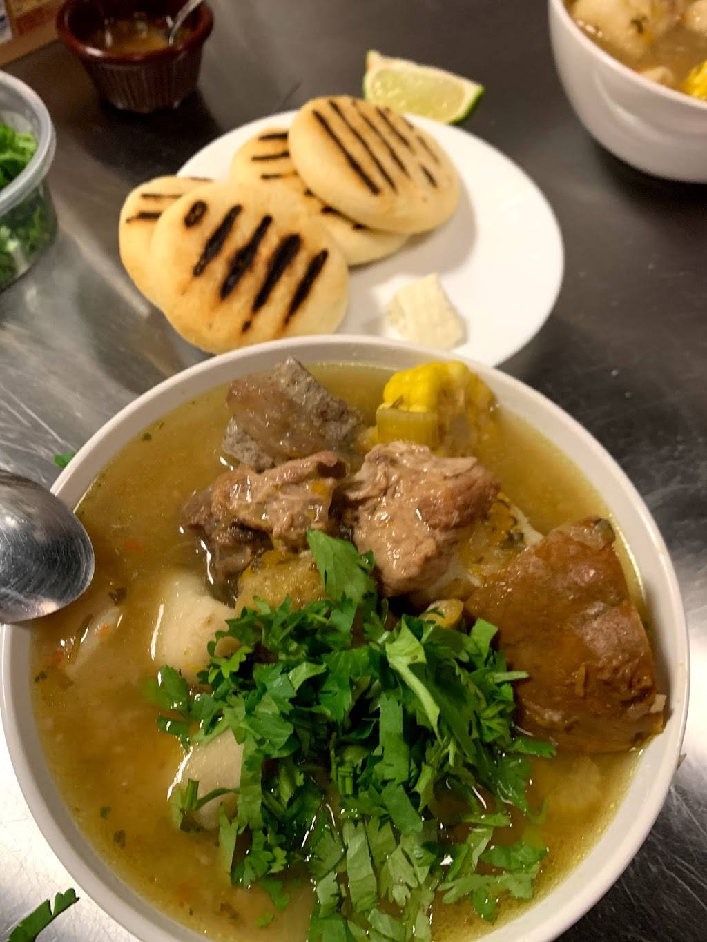 MANTIS CAFE | restaurant | 2210 NE 123rd St, North Miami, FL 33181, USA | 7865804380 OR +1 786-580-4380