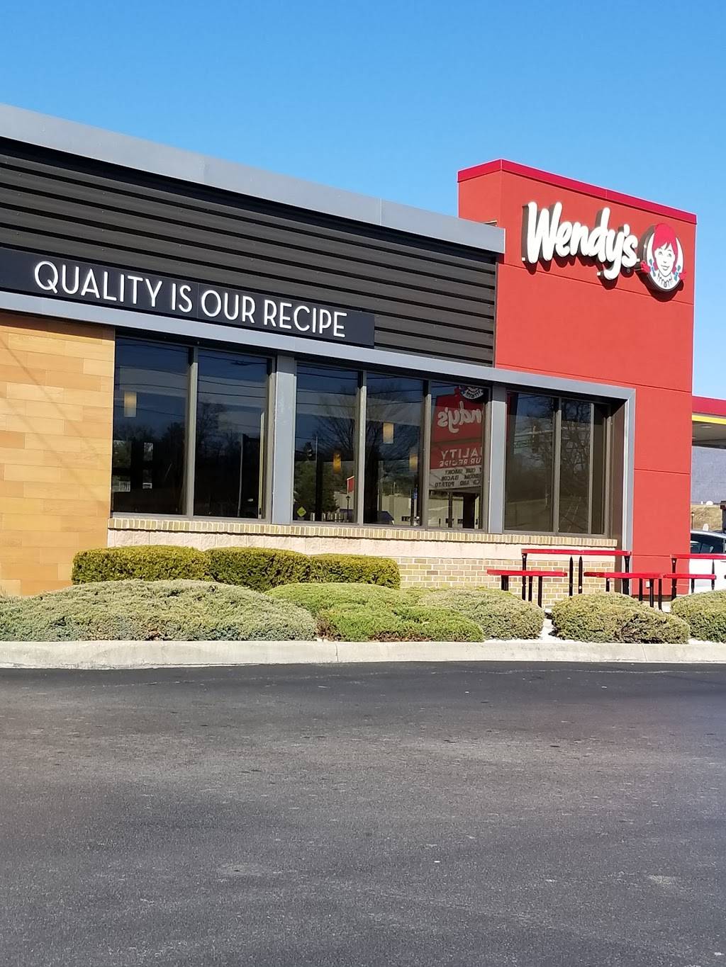 Wendys | restaurant | 145 Kinter Way, Pearisburg, VA 24134, USA | 5409213787 OR +1 540-921-3787